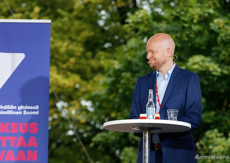 Kansanedustaja Jussi Saramo osallistui tänään vasemmistoliiton puoluepäivän tapahtumiin Porin SuomiAreenassa.