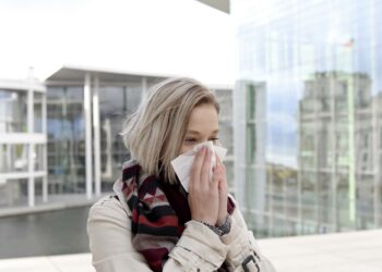 Allergia-, iho- ja astmaliiton vuonna 2016 tekemään tutkimukseen vastanneista lähes joka kolmas arvioi itsensä tuoksuherkäksi.