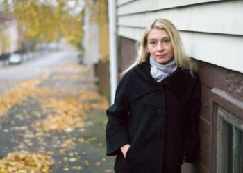 Kiinnostus uskontoja kohtaan vei Johanna Hartikaisen aikoinaan Helsingin yliopistoon uskontotiedettä opiskelemaan. Nyt hän tutkii hengellisiä lahkoja käsikirjoituksissaan.