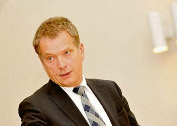Sauli Niinistö valittiin Palloliiton puheenjohtajaksi.