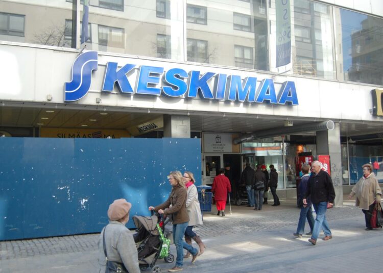 Keskimaan kaikki kaupat ABC-liikennemyymälöitä lukuunottamatta pysyvät kiinni perjantaina, jos lakko toteutuu.