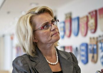 Sisäministeri Päivi Räsänen.