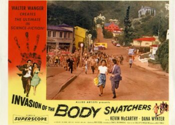 Yhdessä 1950-luvun kuuluisimmassa tieteiselokuvassa Varastetut ihmiset (Invasion of the Body Snatchers) ihmiset muuttuvat nukkuessaan ”toisiksi” ja kadottavat tunteensa.