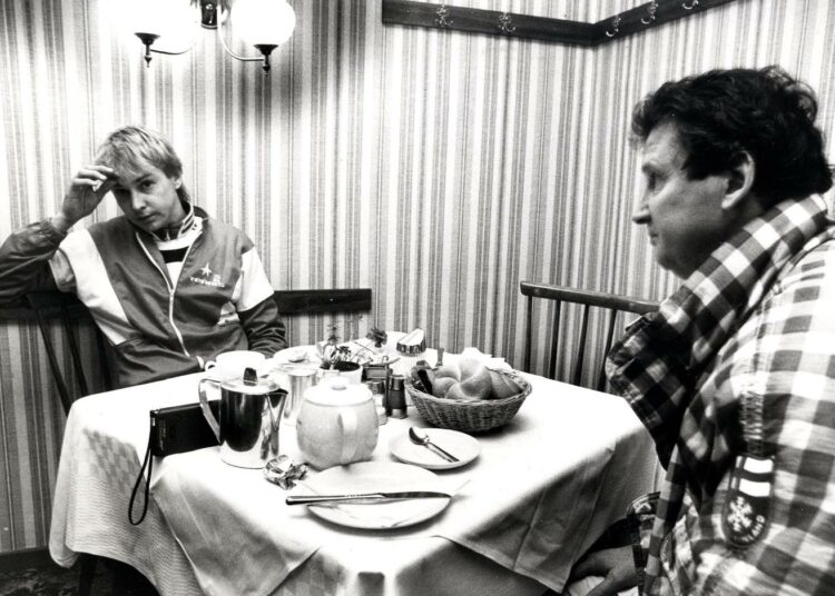 Valmentaja Matti Pulli kertoi 3. tammikuuta 1987 aamiaispöydässä Matti Nykäselle, että tämä lähetetään Keski-Euroopan mäkiviikolta kesken kotiin miettimään käytöstään.