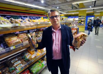 SEL:n puheenjohtaja Veli-Matti Kuntonen vaatii leipomoilta tuotekehitystä, jotta kuluttajat saisivat ostaa kaupasta mahdollisimman tuoretta leipomossa leivottua leipää. Paistopisteiden leivät voivat olla kuukausia vanhoja pakasteita.