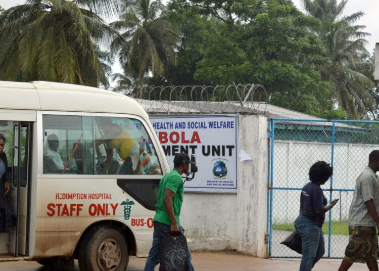 Ebola-klinikka Liberian pääkaupungissa Monroviassa.