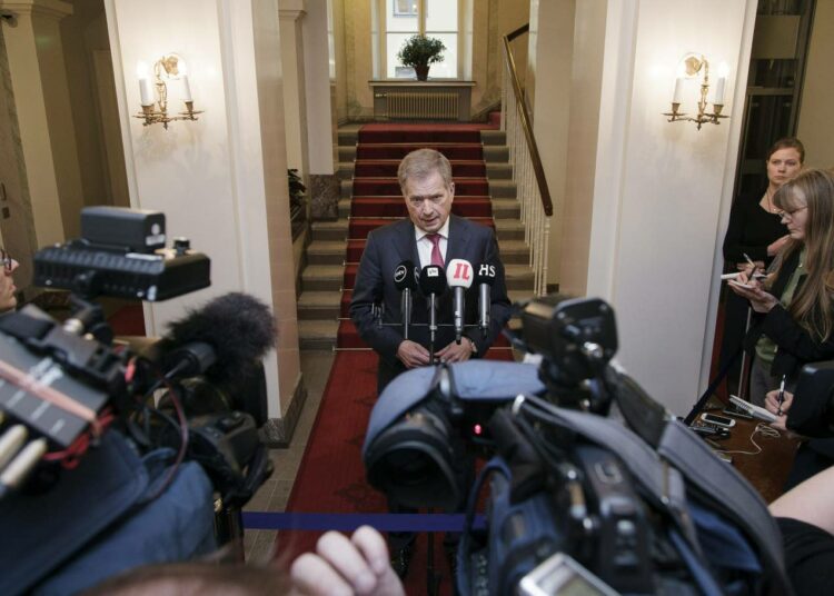 Presidentti Sauli Niinistö ei usko Ranskan pyytävän Suomelta sotilaallista apua.