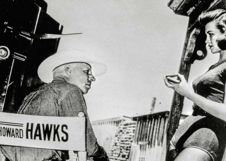 Howard Hawks oli monipuolinen ohjaaja. Dokumentissa nähdään useita otteita hänen mestaritöistään.