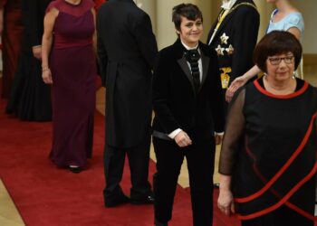 Silvia Modig (vas.) Linnan juhlissa vuonna 2014.