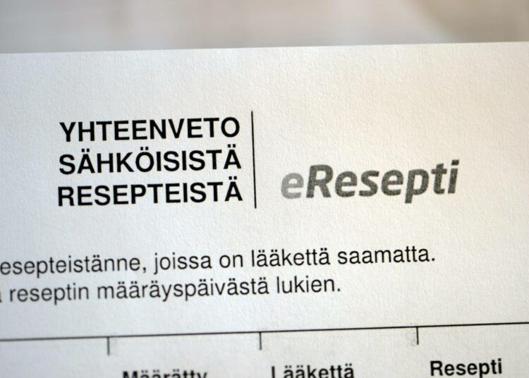 Korkeat asiakasmaksut ja oma taloudellinen tilanne haittasivat hoitoon pääsyä terveydenhuollossa joka neljännellä potilaalla.