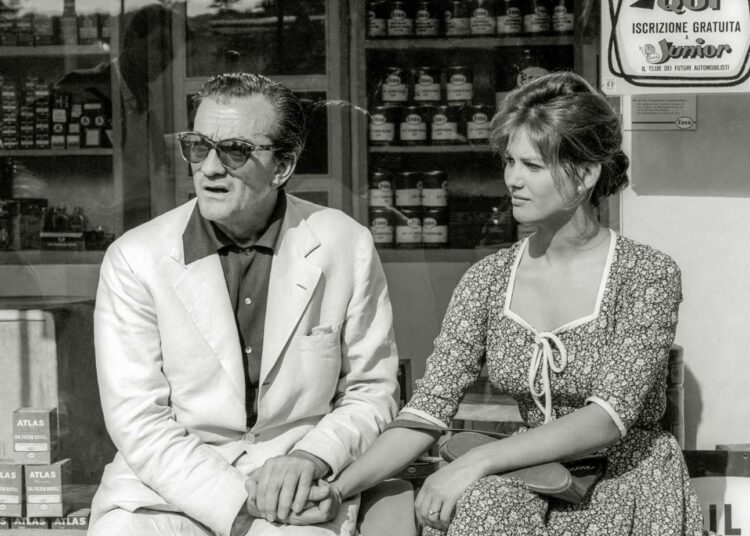Dokumentissa kuullaan Claudia Cardinalen kommentteja Luchino Viscontista