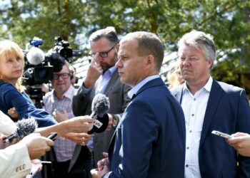 Valtiovarainministeri Petteri Orpo (kok.) ilmoitti tänään pitämässään tiedotustilaisuudessa hallituksen pitävän tiukkaa budjettikuria.