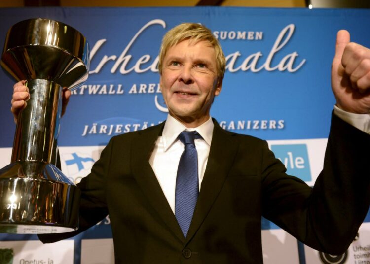 Matti Nykänen sai palkinnon elämänurastaan Suomen Urheilugaalassa Helsingissä, 15. tammikuuta 2013. Samana vuonna Turun yliopiston tutkijat tekivät hänestä kirjan.