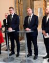 Opposition välikysymyksestä kerrottiin tiedotustilaisuuessa. Kuvassa vihreiden Oras Tynkkynen (kuvassa vas.), SDP:n Eveliina Heinäluoma, Liike Nytin Harry Harkimo, SDP:n Antti Lindtman, keskustan Antti Kaikkonen ja vasemmistoliiton Timo Furuholm.