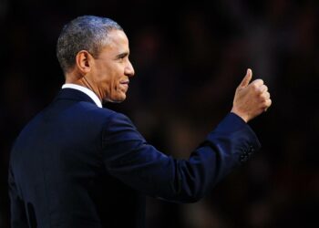 Presidentti Barack Obama voitonjuhlissaan.