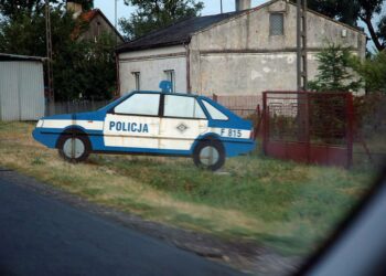 Puolan poliisi on käyttänyt liikennevalvonnassaan myös vale-autoja.