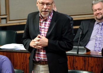 Kansanedustaja Erkki Virtanen.