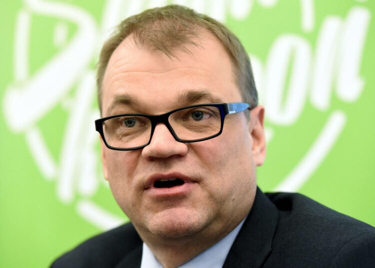 Keskustan puheenjohtaja Juha Sipilä on lakkauttamassa ympäristöministeriön.