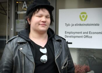 Ravintolakokin perustutkinnon suorittanut oululainen Markus Ritvanen on ollut työttömänä noin yhdeksän kuukautta. Markus Ritvanen kuvattuna Oulussa 13. huhtikuuta 2015.