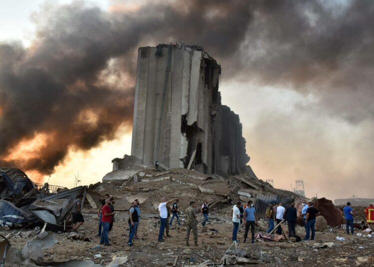 Räjähdys aiheutti valtavaa tuhoa Beirutissa tiistaina.