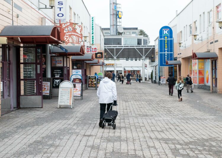 Suomalaiset valitsevat eläkkeen rahan sijaan.