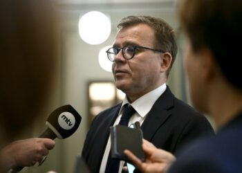 Pääministeri Petteri Orpon johtama kokoomus julisti ennen eduskuntavaaleja, että on aika lopettaa velaksi eläminen. Orpon hallituksen aikana Suomen julkinen talous on heikentynyt entisestään.