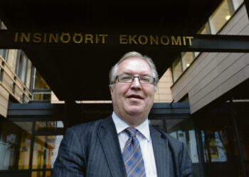 Ekonomiliitto SEFEn neuvottelujohtajan Sture Fjäderin mukaan EK:n sanelulinja saadaan poikki palkansaajien yhteistyöllä.