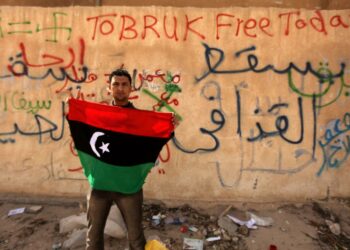 Seinä on täynnä Gaddafin vastaisia iskulauseita kapinallisten hallussa olevassa Tobrukin kaupungissa Libyan itäosassa.