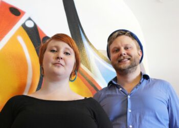 Jussi Nuortimo tutkii huumeita ja poliisin kontrollia. Hän on kiinnostunut poliisin lobbauksesta huumelainsäädännössä. Tiina Parkkinen on kiinnostunut uskonnoista yhteiskunnassa ja niihin liittyvästä vallasta.