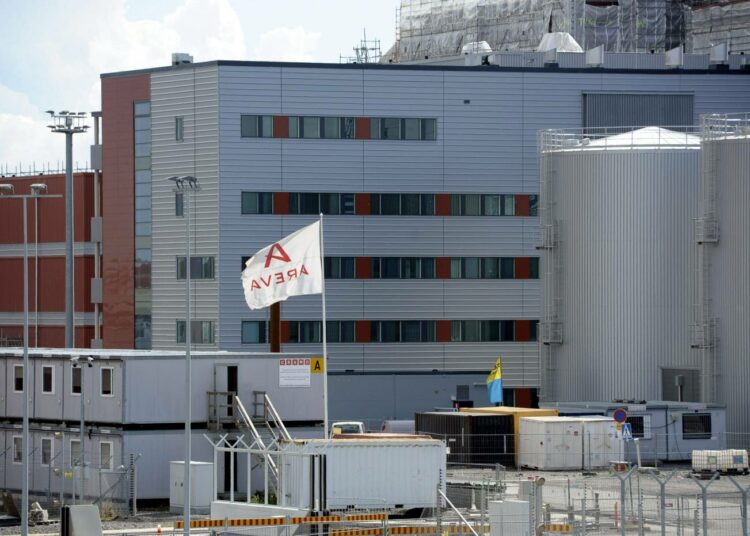 Olkiluodon rakenteilla oleva voimalaitos 3.
