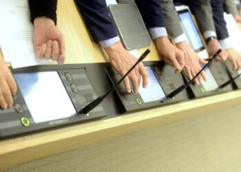 Kansanedustajat pääsevät taas äänestämään hallituksen luottamuksesta.