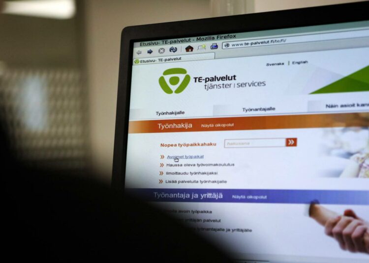 Kolmikantatyöryhmän on määrä laatia esitys, joka kohentaa työllisyyttä vähintään 10 000 työllisellä.