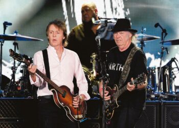 Paul McCartney rokkasi Neil Youngin kanssa Kaliforniassa 5. marraskuuta.