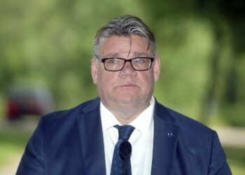 Ulkoministeri Timo Soini uskoo voivansa erottaa yksityis- ja ministeriminänsä.