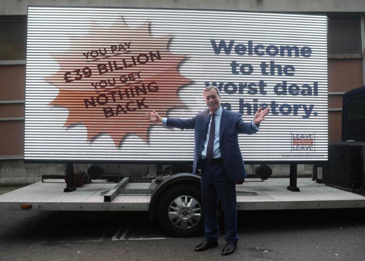 Nigel Farage valehteli brexit-kampanjassa briteille EU:sta.