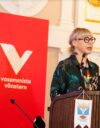 Vasemmistoliiton eduskuntaryhmän puheenjohtaja Aino-Kaisa Pekonen.