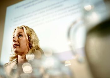 Valtiovarainministeri Jutta Urpilainen piti tiedotustilaisuuden vuoden 2013 talousarvioehdotuksesta tiistaina.