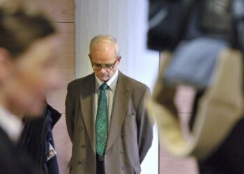 Keskustapuolueen ex-kansanedustaja Jukka Vihriälä tuomitiin puolentoista vuoden ehdolliseen rangaistukseen törkeästä lahjuksen ottamisesta ja virkavelvollisuuden rikkomista.