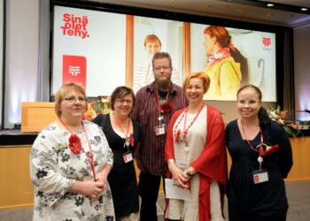 Marja-Leena Torkki, Hanna.Leena Ahlroth, Jouni Långström, Kati Jetsu ja Venla Rönkkö kuuluvat Tehyn liittokokouksessa Vasemmiston ja sitoutumattomien ryhmään.