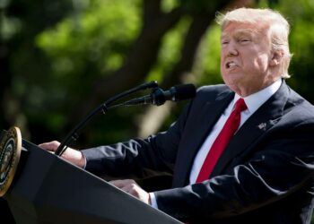 Presidentti Donald Trumpin päätös irrottautua Pariisin ilmastosopimuksesta ei ole saanut kiitosta.