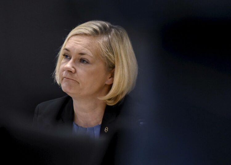 Vasemmistoliitto ja vihreät esittävät sisäministeri Mari Rantaselle (ps.) epäluottamusta.