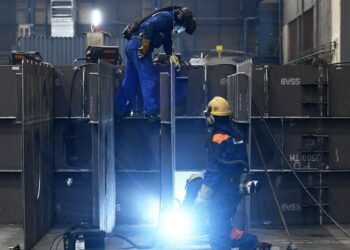 Teollisuusliitto on Suomen suurin ammattiliitto, ja siihen kuuluu noin 200 000 jäsentä.