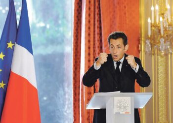 Presidentti Nicolas Sarkozy kertoi uudenvuodenterveisensä Ranskan parlamentille ja Pariisin kaupunginvaltuustolle Elysee-palatsissa keskiviikkona.