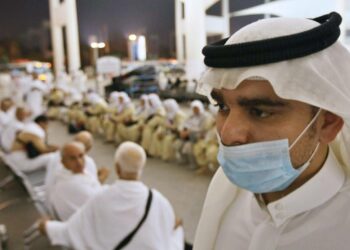 Sikainfluenssa on johtanut varotoimiin myös muslimien vuosittaisella pyhiinvaelluksella Mekkaan. Kuva Jeddan lentokentältä Saudi-Arabiasta.