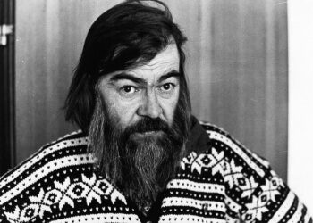 Pentti Saarikosken Suomessa ennen julkaisematon runo on nyt luettavissa Viikkolehdessä.