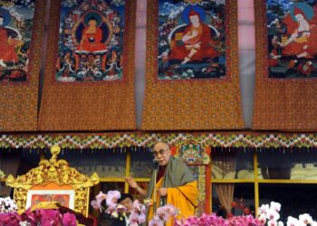 Tiibetiläisten hengellinen johtaja dalai lama puhumassa Bodhgayassa Intiassa toissa viikolla.