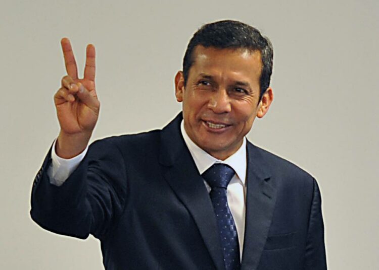 Kukko ei ehtinyt montaa kertaa laulaa, ennen kuin Ollanta Humala käänsi takkinsa.