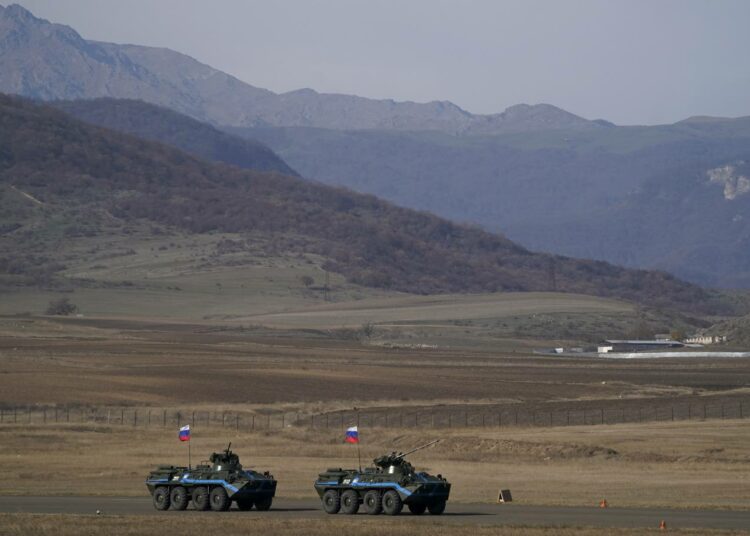 Venäjän sotilaat partioivat Karabahissa marraskuussa.