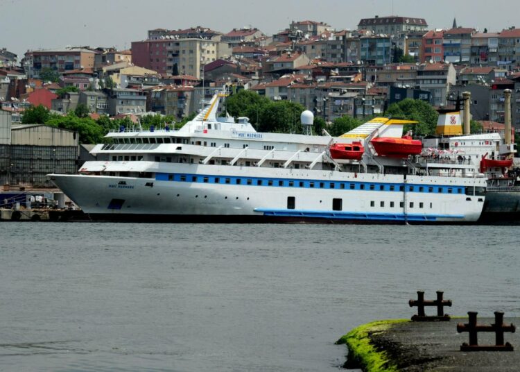 Turkkilainen Mavi Marmara -laiva pysyy tänä vuonna Istanbulin satamassa, sillä sen osallistuminen Gaza-saattueeseen peruttiin ”teknisten syiden” vuoksi.