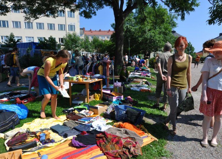 Kallio-liikkeen ideoima kirppistapahtuma oli valtaisa menestys, jota hellekin helli.